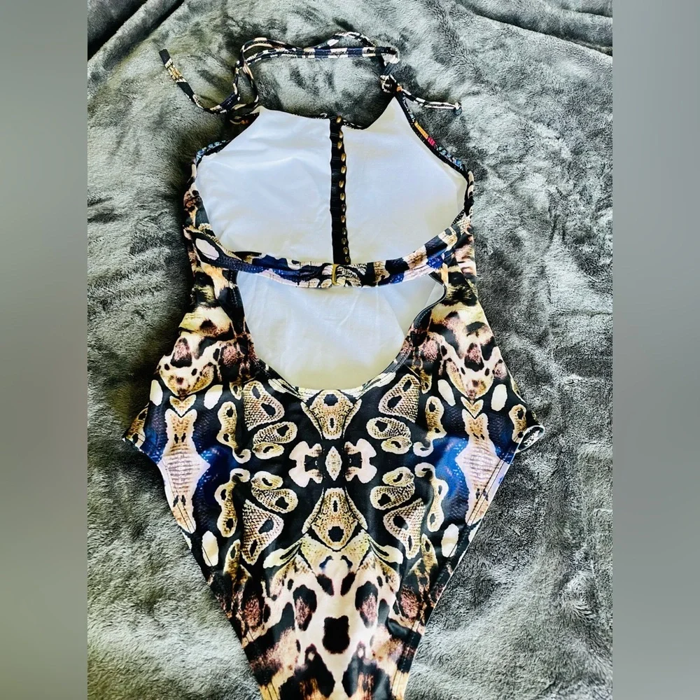 Sexy one piece swimsuit women size S + beads and back buckle *has a small hole